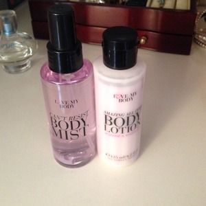 VS Body spray and lotion set