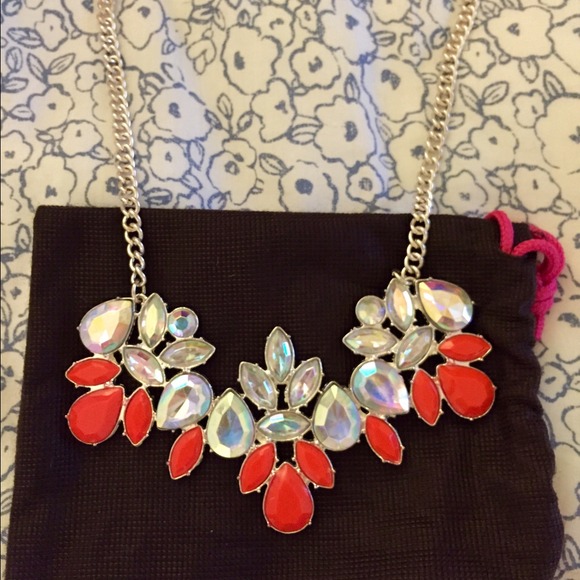 Statement necklace!!💕💕