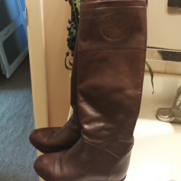 Shoe
