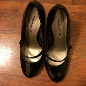 American Eagle black heels