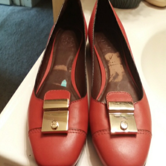 Gone!!tory burch shoe