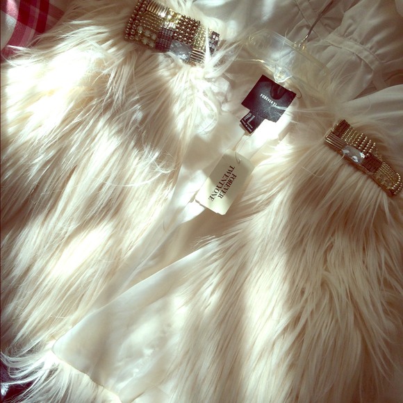 Glam Faux Fur Jacket!