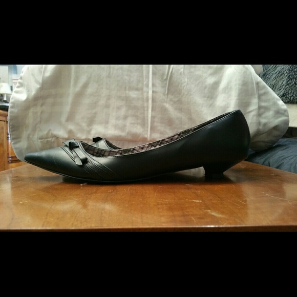 Shoes - Picture 3 of 3