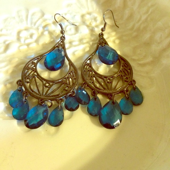 New York & Company chandelier earrings