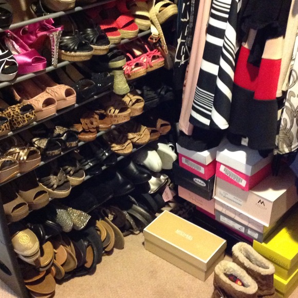 My shoe rack - Picture 3 of 3