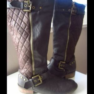 Shoedazzle studded boots