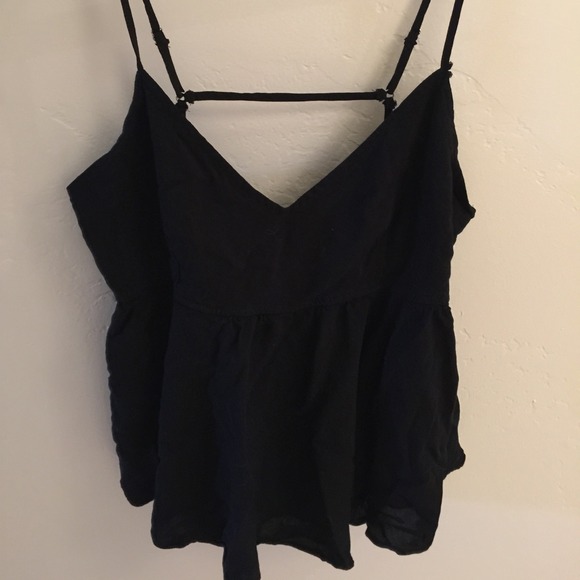 Black F21 tank top (flowy)