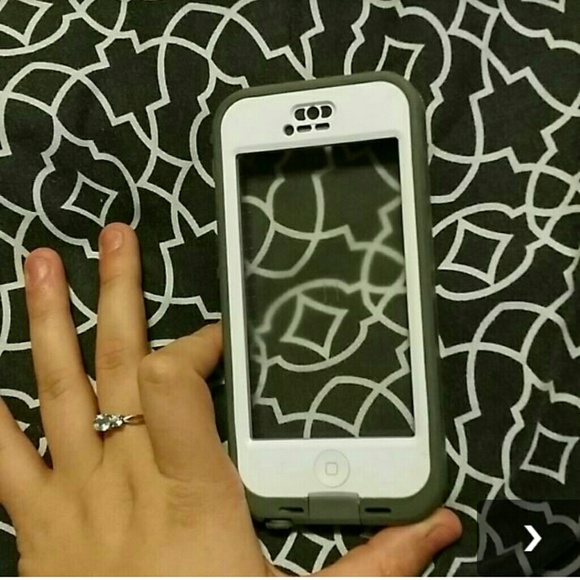 IPhone 5c life proof case