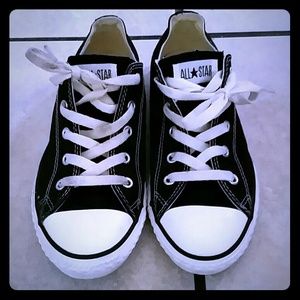 CONVERSE BLACK CLASSIC SNEAKERS