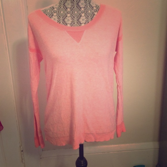 American eagle coral sweater!!