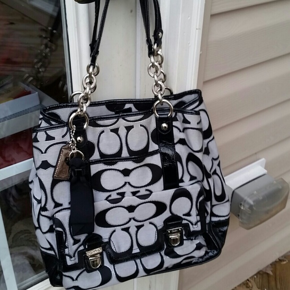 Coach limited edition silver pop push lock