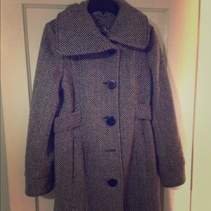 Bundle reserved GUESS Coat and converse
