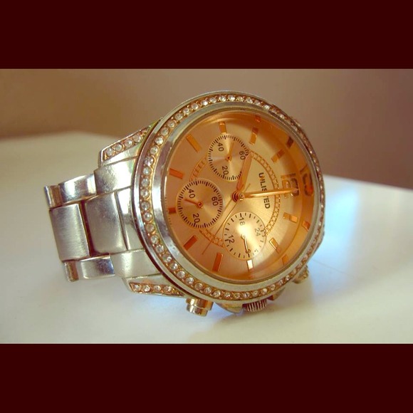 Unlisted Kenneth Cole Watch - Picture 1 of 3