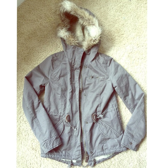 H&M grey jacket with fur lined hood - Picture 1 of 4