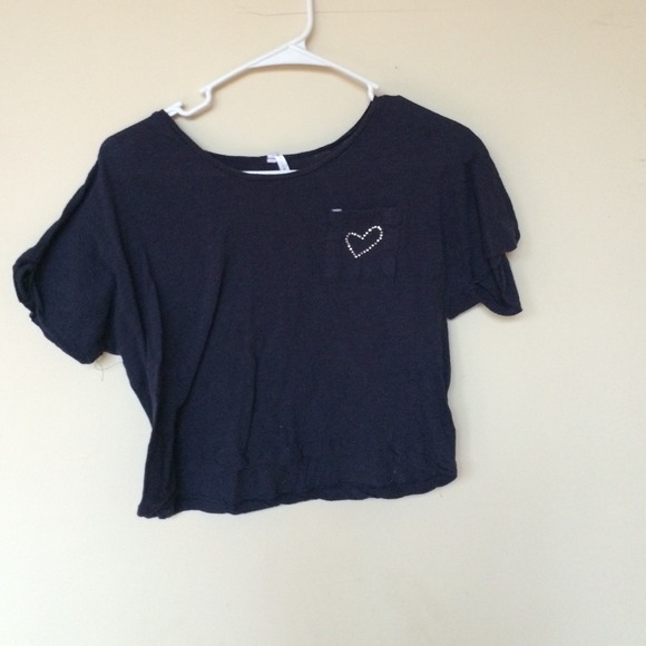 Navy blue crop top with pocket with silver heart