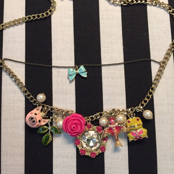 Betsey Johnson necklace