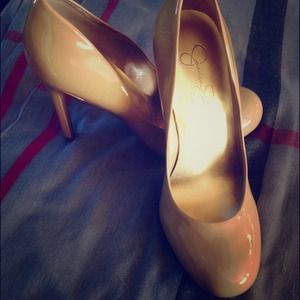 NWOT pumps