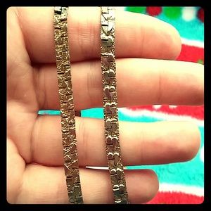 Two beautiful 14k gold bracelets