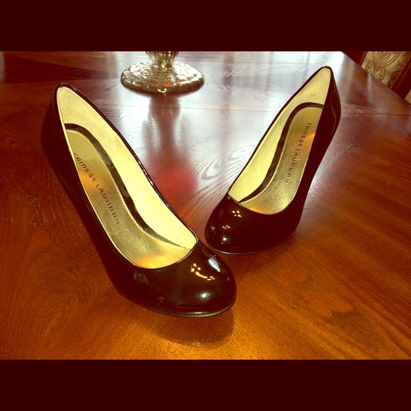 🎉🎉BLACK PATENT HEEL