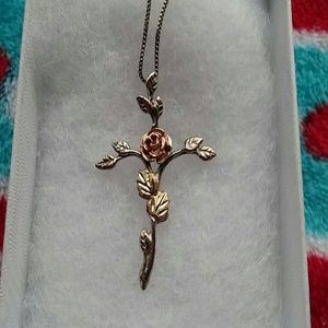White gold rose cross necklace