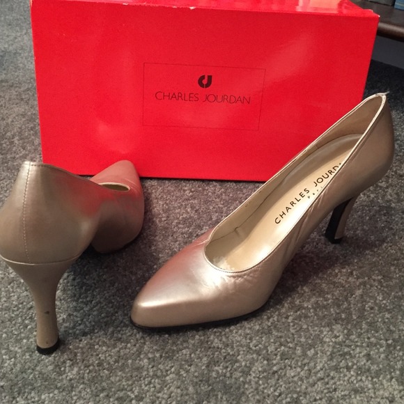 Charles Jourdan pumps - Picture 1 of 2