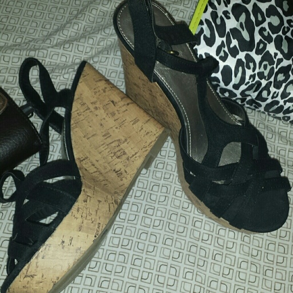 Adorable Wedge Shoes