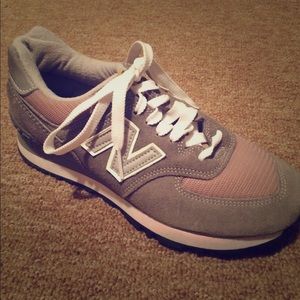 New Balance classic running sneakers
