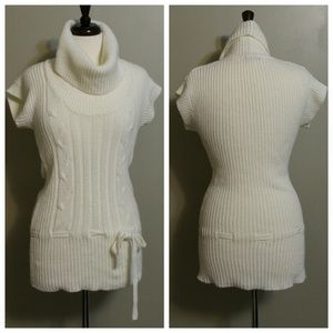 Very nice sleeveless sweater