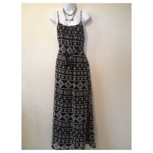 Nwt lovely sheer lined boho grunge Aztec  summer