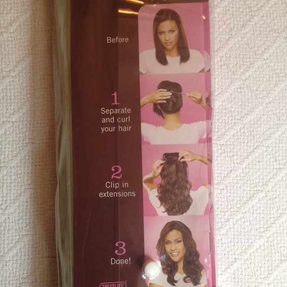*SOLD*20" Clip-in Synthetic Hair Extensions - Picture 3 of 4