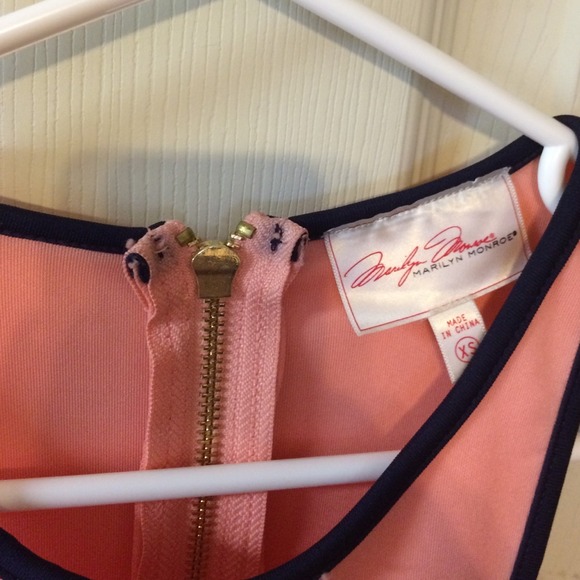 Marilyn Monroe dress - Picture 2 of 3