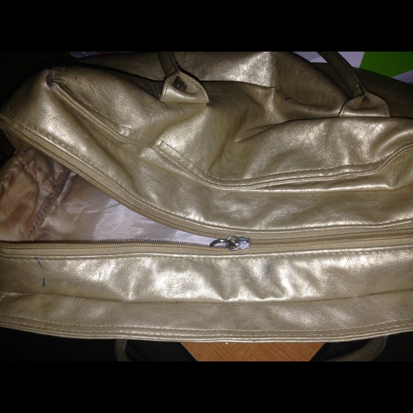Gold color purse - Picture 2 of 3