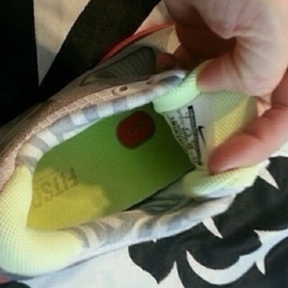 Nikes ✔️ - Picture 2 of 3