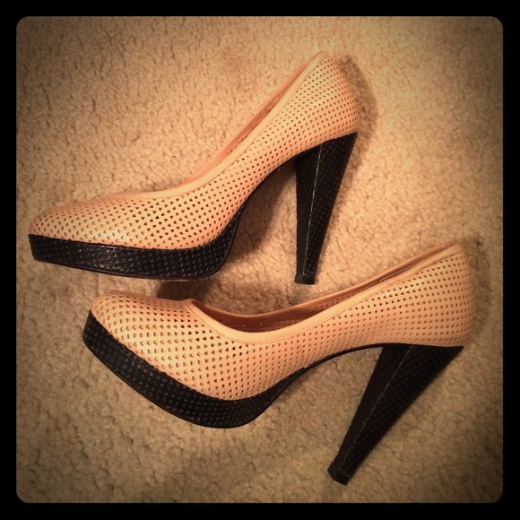 Rebecca Minkoff Shoes - Rebecca Minkoff Nude Vixen Heels