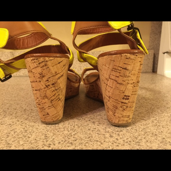 XOXO Wedge Sandals - Picture 3 of 3