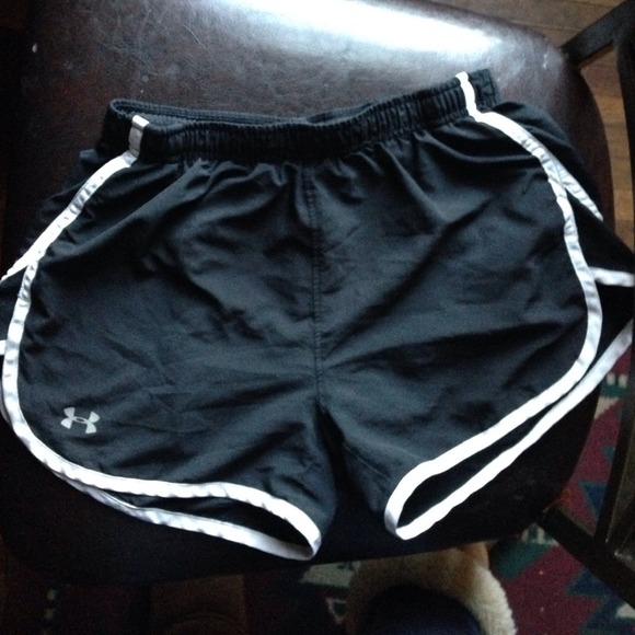 Black and white Under Armour shorts