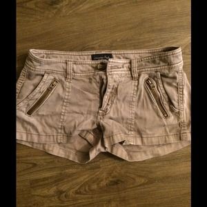 Taupe/Brown AEO shorts!