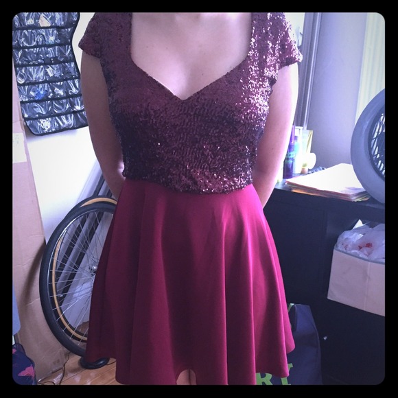 PRICE ⬇️ NWT Asos red dress with sequined bodice
