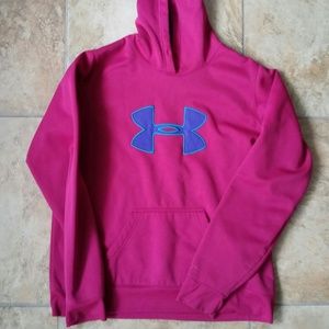 u N D e R  a R M o u R