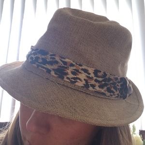 Women's hat