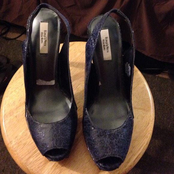 Simply Vera Vera Wang Navy Blue Heels