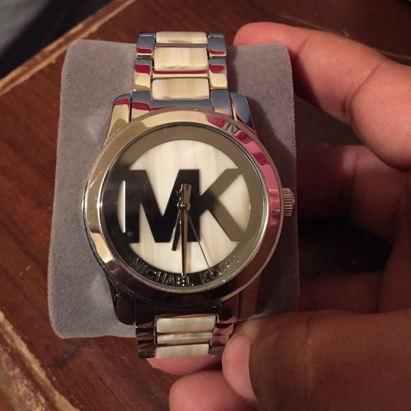 Sold traded (mommyc)