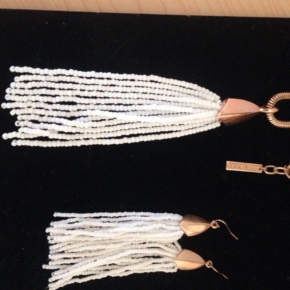 🌸Vince Camuto Bracelet, long Necklace & earrings - Picture 2 of 4