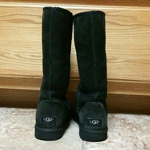 Tall black uggs
