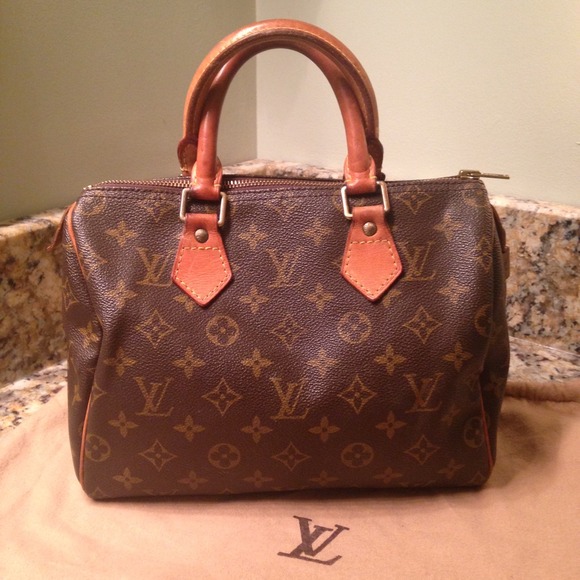 Authentic Louis Vuitton Speedy 25