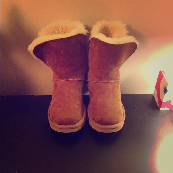 Bailey Button Ugg boots - Picture 1 of 4
