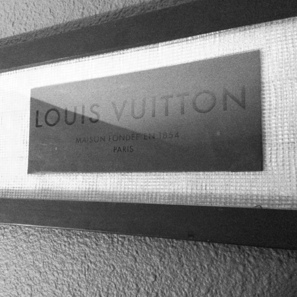 LOUIE...LOUIE 💋