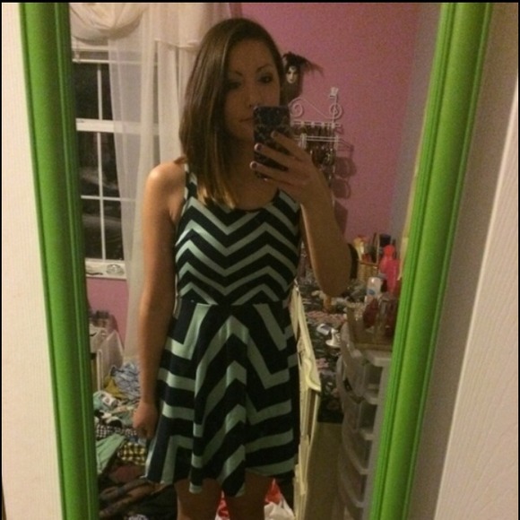 Chevron print Size small dress