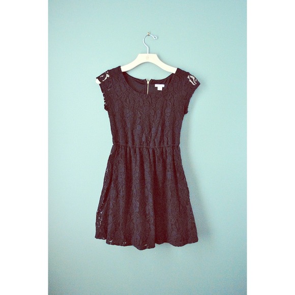 Black lace dress