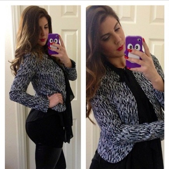 H&M Jackets & Blazers - Black & White Fitted Blazer